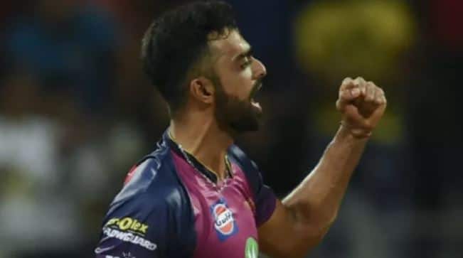 राजस्थान रॉयल्सने त्याच्यावर सर्वाधिक 11 कोटी 50 लाख रुपयांची बोली लावत त्याला खरेदी केलं आहे. यंदाच्या आयपीएल लिलावातली ही सर्वात मोठी दुसरी बोली ठरली.