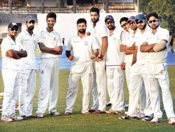 काश्मीरच्या उमर नजीरवरही एकाही फ्रँचायझीने बोली लावली नाही. मात्र मंजूर डारच्या निवडीची सध्या सगळीकडे चर्चा सुरु आहे.