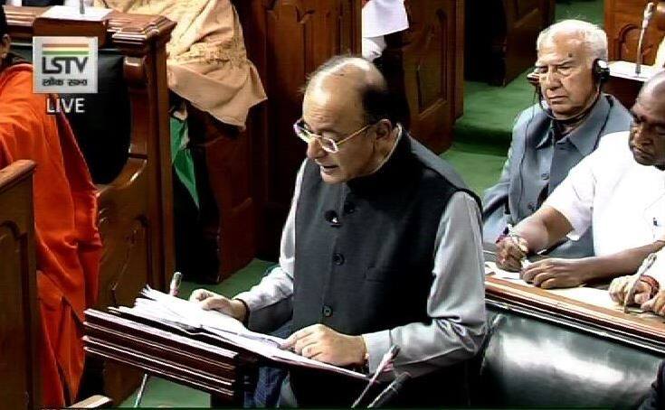 comparison between individual salaried taxpayer & individual business taxpayer नोकरदार की व्यावसायिक, सर्वाधिक टॅक्स कोण भरतं?