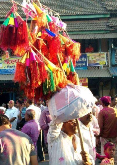 पाहा आणखी फोटो...