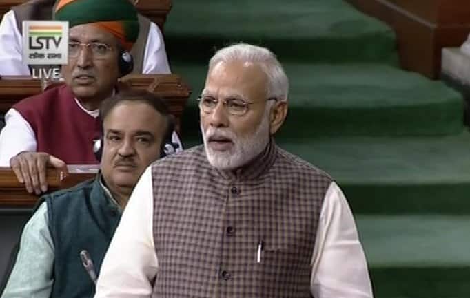 pm modi replies on motion of thanks on the presidents address in loksabha latest update '15 लाखांच्या घोषणेचं काय झालं?', मोदींच्या भाषणावेळी विरोधकांचा गोंधळ