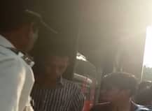 छेडछाड करणाऱ्या तरुणाची मुंबईत वाहतूक पोलिसाला मारहाण