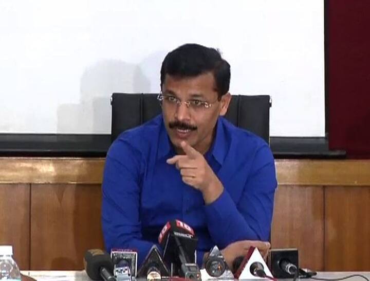 पुणे महानगर परिवहन महामंडळ लिमिटेडच्या अध्यक्षपदावरुन बदली होत, तुकाराम मुंढे यांची नाशिक महानगरपालिकेच्या आयुक्तपदी वर्णी लागली. अत्यंत कडक शिस्तीचे आणि कर्तव्यनिष्ठ म्हणून ओळख असणाऱ्या तुकारम मुंढेंनी आज नाशिक महानगरपालिकेच्या आयुक्तपदाचा पदभार स्वीकारला. आज त्यांनी पत्रकारांशी संवाद साधला आणि नाशिकच्या विकासासाठी काय करणार, याबद्दल सांगितले.