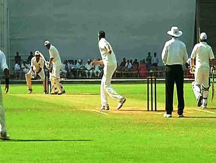 HC lawyers beat HC Judges in cricket match क्रिकेटच्या मैदानात न्यायमूर्तींवर वकिलांची मात