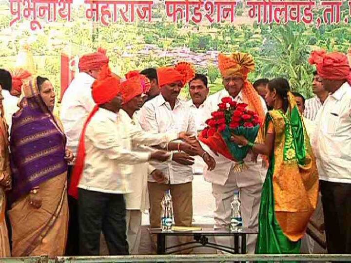 गावाच्या वतीने शरद पवार यांचा नागरी सत्कार करण्यात आला. यावेळी आपल्या भावना व्यक्त करताना शरद पवार हे भारावून गेले होते. गोलिवडे गावाचा आपल्या आईचा ऋणानुबंध सांगत गावाशी असलेले नातेसंबंध उलगडले. तसेच आपल्या आईच्या अनेक आठवणींना पवारांनी उजाळा दिला.