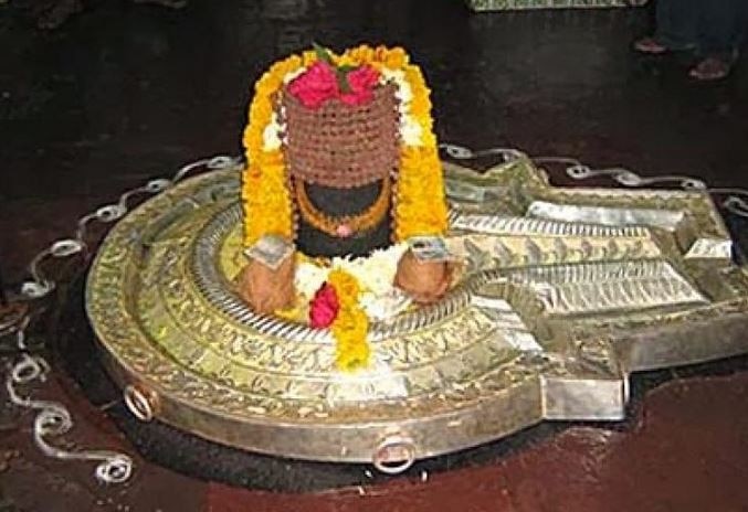 Sawan Month 2021-know all about gushmeshwar jyotirling and benefits of worship Gushmeshwar Jyotirling: घुश्मेश्वर ज्योतिर्लिंग की पूजा से संतानप्राप्ति की मनोकामना होती है पूरी, जानें कथा