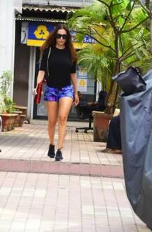 अभिनेत्री मलायका अरोराचा नवा लूक 