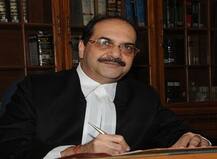 \'सोहराबुद्दीन केसमधून वरिष्ठ अधिकारी, नेते कसे सुटले?\'