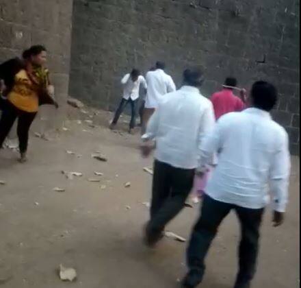 'व्हॅलेंटाईन्स डे'ला प्रेमी युगुलांना विद्यार्थीसेनेची दांडक्याने मारहाण