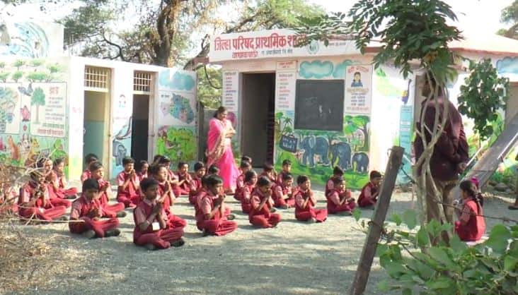 वीज नसलेली डिजिटल शाळा! Digital School in beed which didn’t have electricity वीज नसलेली डिजिटल शाळा!