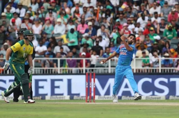 Cricketer Bhuvneshwar Kumar’s new record latest update वेगवान गोलंदाज भुवनेश्वर कुमारचा भन्नाट विक्रम