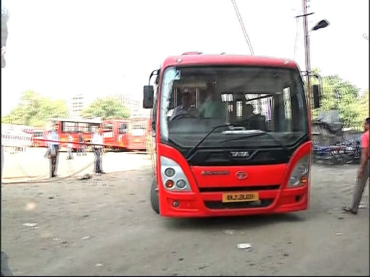 city bus starting in police protection in nagpur latest marathi news updates नागपूरमध्ये संपावर गेलेले 17 बस चालक-वाहक बडतर्फ