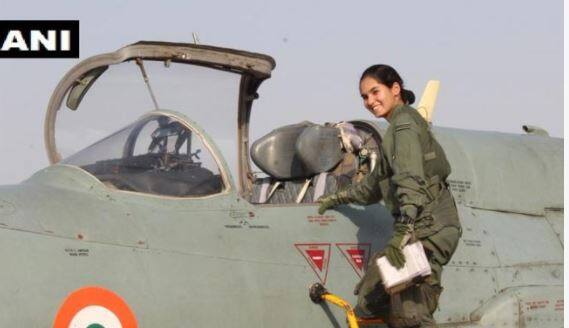 तिने सांगितलं की, “मी तिसरीत असताना टीव्हीवर कल्पना चावलांचं स्पेसशिप क्रॅश झाल्याने मृत्यूची बातमी पाहिली. या बातमीमुळे माझी आई खूप अस्वस्थ झाली होती. ती टीव्हीसमोर बसून सतत रडत होती. त्यावेळी मी त्यांच्याजवळ गेले आणि त्यांना सांगितलं की, ‘मी पुढची कल्पना चावला बनेन’.” (फोटो सौजन्य : ANI)