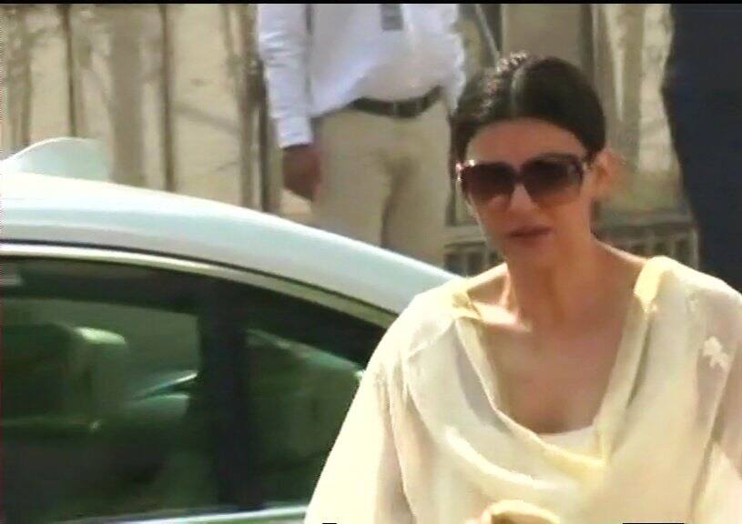 Actress Sushmita Sen opens up about her 10 years long break form career Sushmita Sen : सुष्मिता सेनला 10 वर्ष कुणी कामच दिलं नाही? मोठ्या ब्रेकबद्दल सांगताना अभिनेत्री म्हणते...