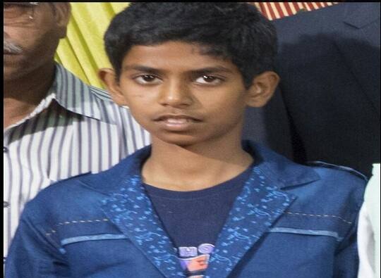 होळी खेळताना स्कूल बसमधून पडून विद्यार्थ्याचा मृत्यू