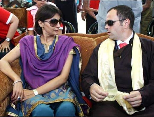 दुसऱ्या लग्नासाठी ओमर अब्दुल्लांचा पहिल्या पत्नीला घटस्फोट