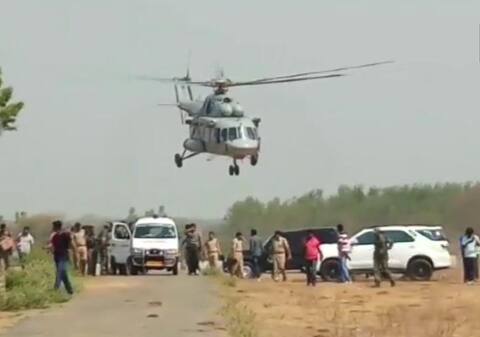 छत्तीसगडमध्ये कमांडरसह 10 नक्षली ठार, एक जवान शहीद छत्तीसगडमध्ये कमांडरसह 10 नक्षली ठार, एक जवान शहीद