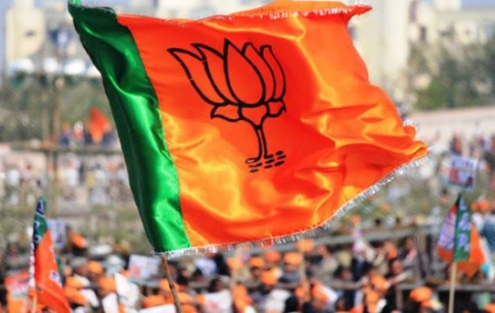 karnataka election results 2018 modi slogans congress mukt bharat works again कर्नाटकात कमळ फुलता फुलता राहणार?