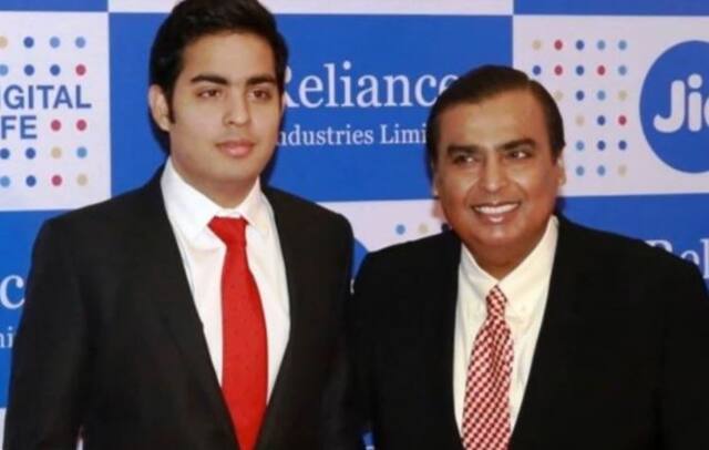 अंबानींच्या मुलाच्या लग्नाची चर्चा, कोण आहे होणारी सून?