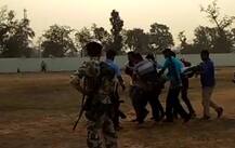 नक्षलवाद्यांनी घडवलेल्या स्फोटात २ पोलीस गंभीर जखमी