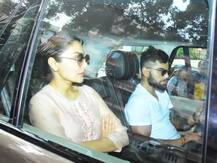 विराट कोहलीसोबत अनुष्का शर्मा कपूर कुटुंबीयांच्या घरी