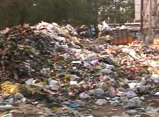 Aurangabad municipal corporation imposed tax on Garbage कचरा उचलण्यासाठी औरंगाबादकरांना आता कर भरावा लागणार