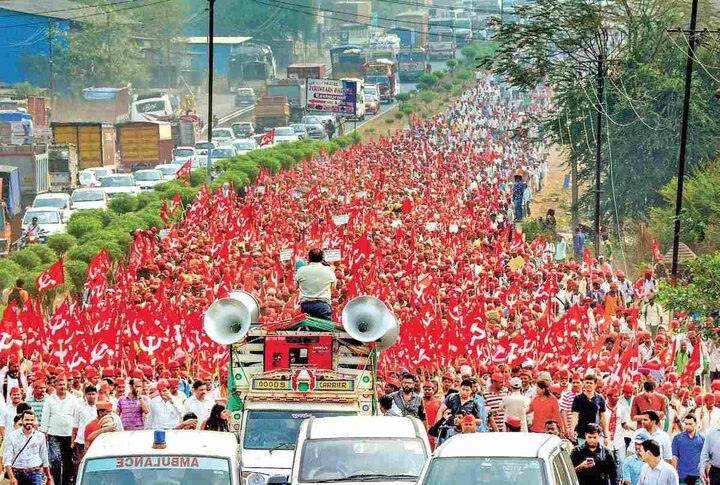 Shivsenas comment on kisan long march in Saamna हजारो धर्मा पाटील सरकार बेचिराख करतील : सामना