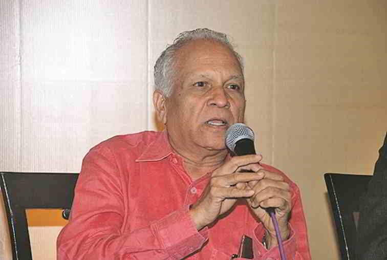 राज्यसभा निवडणूक : राज्यातून कुमार केतकर काँग्रेसचे उमेदवार Congress elected Kumar ketkar as rajyasabha election candidate from Maharashtra राज्यसभा निवडणूक : राज्यातून कुमार केतकर काँग्रेसचे उमेदवार