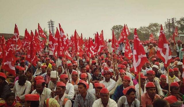 किसान सभा पुन्हा एकदा  आंदोलनाच्या पवित्र्यात