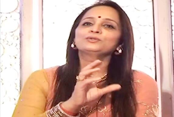 Smita Thackeray assaulted by cab driver latest update मुजोर कॅब चालकाचा स्मिता ठाकरेंवर हल्ला, हल्लेखोर अटकेत