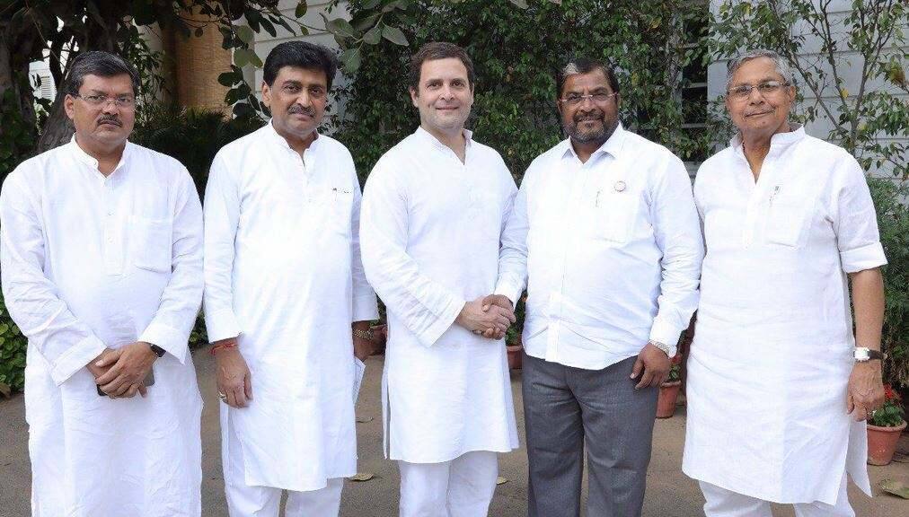 sanjay kole criticize on Raju shetty’s meeting with rahul gandhi राजू शेट्टींच्या गळ्यातील मंगळसूत्र काँग्रेसचंच : संजय कोले