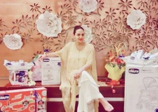 अभिनेत्री ईशा देओलचा नवा लूक