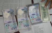 १९ वर्षीय तरुणाकडून २७ लाखांचं परकीय चलन जप्त