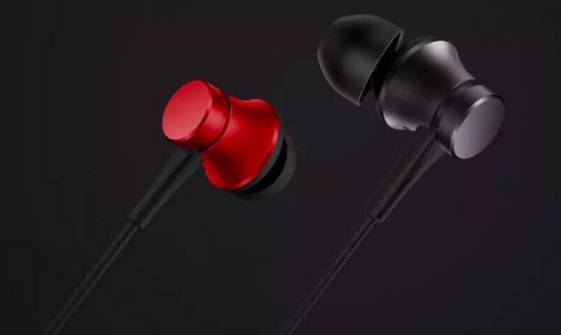 स्वस्त आणि मस्त... Mi चे दोन इअरफोन लॉन्च Mi launched two earphones in India latest udpates स्वस्त आणि मस्त... Mi चे दोन इअरफोन लॉन्च