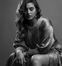 अभिनेत्री हुमा कुरेशीचा हटके लूक 