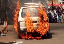 बेळगावात भररस्त्यात ओम्नी पेटली, सहाही प्रवासी सुखरुप