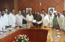 हरिभाऊ बागडेंवरील विश्वास ठराव पारीत, विरोधकांची राज्यपालांकडे तक्रार