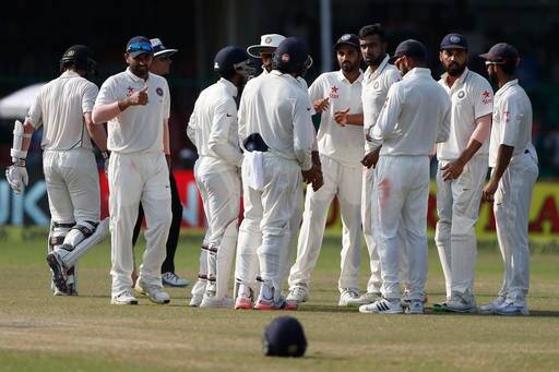 यादरम्यान टीम इंडियाचा विकेटकीपर रिद्धीमान साहाने वादळी खेळी करत विक्रमी शतक केलं.