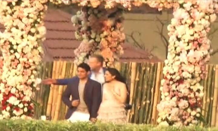  त्यानंतर श्लोकाने लंडन स्कूल ऑफ इकॉनॉमिक्स अँड पॉलिटिकल सायन्समधून लॉची पदवी घेतली.