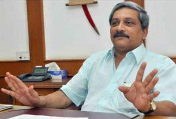 सर्जिकल स्ट्राईकवेळी राहुल गांधींना लष्करासोबत पाठवायला हवं होतं : पर्रिकर Rahul Gandhi should have sent with the army during the surgical strike Manohar Parrikar सर्जिकल स्ट्राईकवेळी राहुल गांधींना लष्करासोबत पाठवायला हवं होतं : पर्रिकर