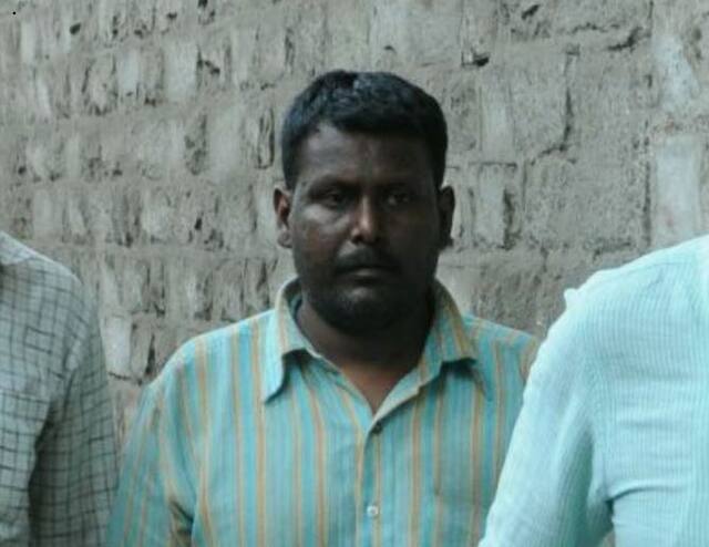 आईच्या अंगातील भूत काढण्यासाठी मुलीकडे शरीरसंबंधांची मागणी