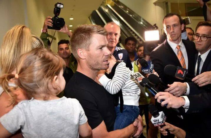 यावेळी बोलताना वॉर्नर म्हणाला की, 'माझी पत्नी आणि मुलींसाठी हा अत्यंत कठीण काळ आहे. मी पुढील काही दिवसात संपूर्ण प्रकाराबाबत तुमच्या सगळ्यांशी बातचीत करेन.'