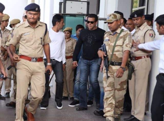 Discrimination in jodhpur jail in salman and other prisoner सलमानसाठी एक न्याय, अन् इतर कैद्यांना वेगळा न्याय!