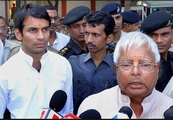 लालूंच्या घरी सनई-चौघडे, तेज प्रताप यादव बोहल्यावर Laloo Prasad Yadav's son Tej Pratap to get married latest update लालूंच्या घरी सनई-चौघडे, तेज प्रताप यादव बोहल्यावर