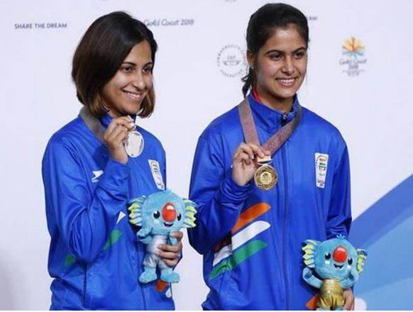 CWG 2018 : 16 वर्षांच्या मनूला नेमबाजीत सुवर्ण, हीनाला रौप्य