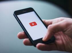 फेसबुकनंतर आता यूट्यूब वादाच्या भोवऱ्यात