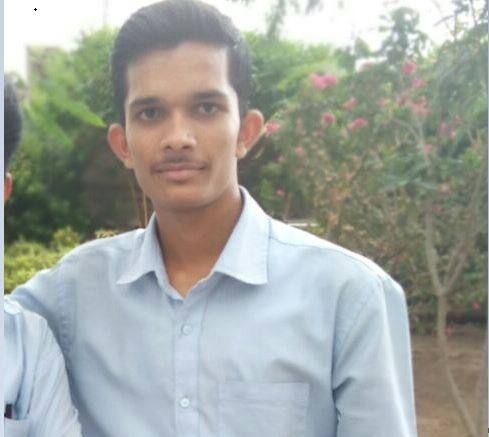 कॉलेजच्या तिसऱ्या मजल्यावरुन उडी मारलेल्या विद्यार्थ्याचा मृत्यू