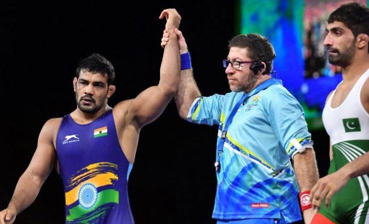 वायूवेगाने विजय, पैलवान सुशीलकुमारला 80 सेकंदात सुवर्ण! Commonwealth Games2018: Wrestler Sushil Kumar wins gold in men's freestyle 74 kg category. वायूवेगाने विजय, पैलवान सुशीलकुमारला 80 सेकंदात सुवर्ण!
