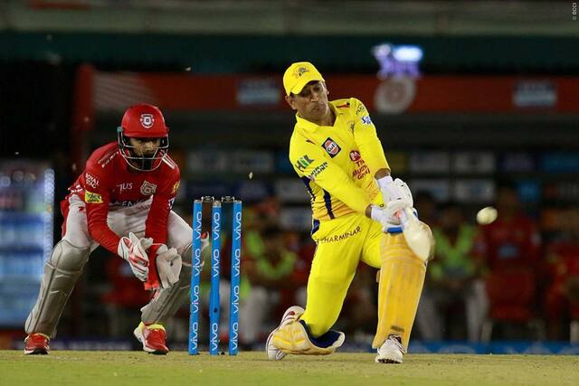 पाठीच्या आजाराने त्रस्त धोनी म्हणतो, आता आरामासाठी वेळ नाही