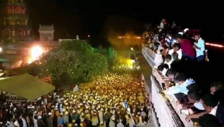 वर्षभर खंडेरायाच्या विविध यात्रा भरत असतात. त्यातीलच एक महतवाची म्हणजे ही सोमवती अमावस्या. 